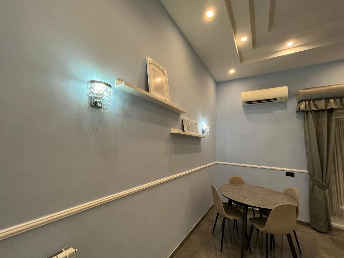 Core&Core2 Apartment Napoli Bagian luar foto